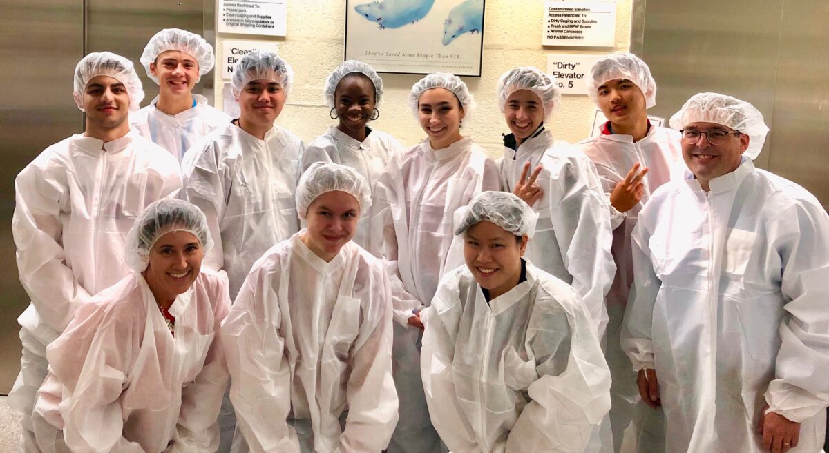 cSw toured the Central Animal Facility at NIH